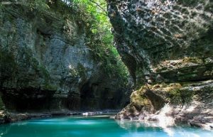 kutaisi-Okatse-Canyon-2-1-1-300x193